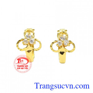 Đôi hoa tai này sẽ giúp các bạn gái càng thêm phần xinh đẹp và nổi bật hơn.