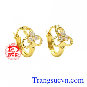 Hoa tai vàng tây xinh yêu phong cách hiện đại, hợp xu hướng.