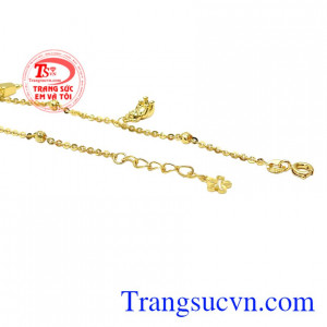 Chiếc lắc này sẽ tôn vinh nét xinh yêu cho đôi chân của các nàng mang đến vẻ duyên dáng và nữ tính.