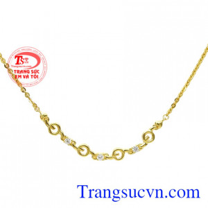 Lắc chân vàng duyên dáng tinh tế.