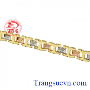 Với phái mạnh, lắc tay đã dần trở nên phổ biến và được rất nhiều khách hàng yêu thích, lựa chọn. Lắc nam vàng tây phong cách