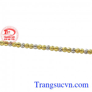 Kích thước nhỏ mang tới sản phẩm vừa nữ tính, vừa hợp thời trang. Lắc tay bi nhỏ xinh