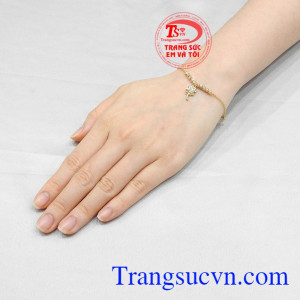 Lắc tay cỏ bốn lá dễ thương