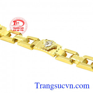 Không chỉ giúp cho người đeo thêm thời trang, thể hiện bản thân mà còn đem đến sự đẳng cấp khác biệt. Lắc tay nam phong cách