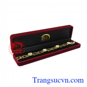 Lắc tay nam phong cách bảo hành uy tín, giao hàng trên toàn quốc. 