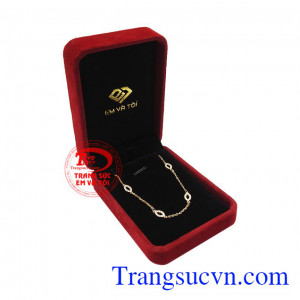 Lắc tay là một trong những món đồ trang sức không thể thiếu với phái đẹp. Lắc tay nữ vàng tây đẹp