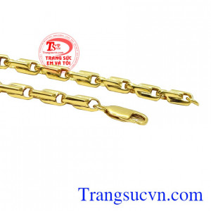 Sản phẩm chế tác từ vàng tây 10k bền đẹp. Lắc tay vàng bé trai