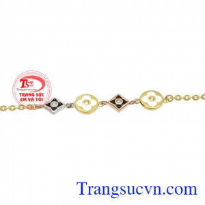 Lắc tay vàng tây thanh tú nhận giao hàng trên toàn quốc.