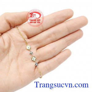 Lắc tay vàng tây thanh tú đẹp.