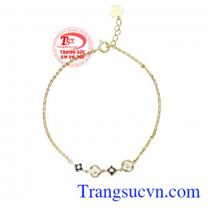 Sản phẩm sẽ là sự lựa chọn hoàn hảo dành cho những cô nàng yêu thích phong cách Hàn Quốc.