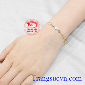 Lắc tay vàng tây thanh tú