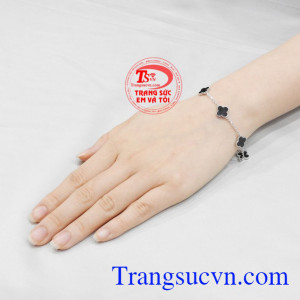Sản phẩm bảo hành uy tín, giao hàng toàn quốc. Lắc tay vàng trắng may mắn