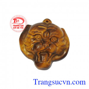 Mặt chúa sơn lâm mạnh mẽ