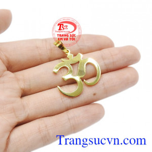 Mặt dây chữ độc đáo bảo hành uy tín.