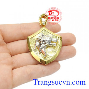 Mặt dây sói dũng mãnh nam tính.