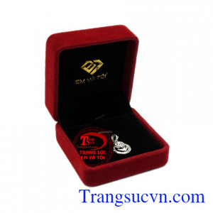 Mặt dây vàng trắng hoàn mỹ