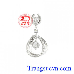 Sản phẩm là sự lựa chọn hoàn hảo dành cho các cô gái theo phong cách nữ tính, duyên dáng.