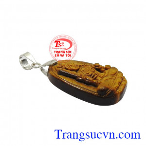 Trong văn hóa phương Đông, đá mắt hổ được xem là biểu tượng của may mắn, tài lộc và thịnh vượng. Mặt phật tuổi dậu bọc bạc