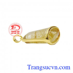 Thiết kế đơn giản nhưng lại toát lên được vẻ nam tính, lịch lãm. Mặt thạch anh tóc vàng ấn tượng