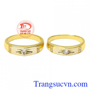 Trong ngày trọng đại của các cặp vợ chồng thì nhẫn cưới là một vật không thể thiếu, nó cũng là sợi dây liên kết hai con người trở thành một gia đình.