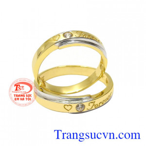 Nhẫn cưới tình yêu diệu kỳ khắc chữ miễn phí ghi dấu kỷ niệm lứa đôi.