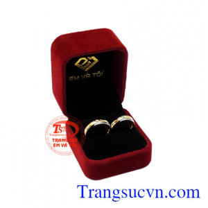 Nhẫn cưới tình yêu diệu kỳ đẹp.