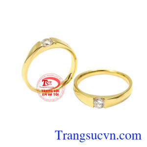 Hạnh phúc bắt đầu từ những điều giản đơn. Nhẫn cưới vàng hạnh phúc giản đơn