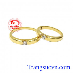 Nhẫn cưới vàng hạnh phúc viên mãn là kỷ vật minh chứng cho tình yêu của các cặp vợ chồng. 