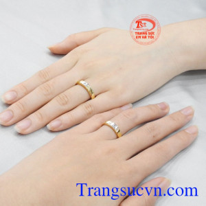 Nhẫn cưới vàng tây chung đôi đẹp.
