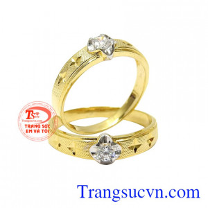 Nhẫn cưới vàng tây độc đáo khắc chữ miễn phí, nhận đặt chế tác theo yêu cầu.