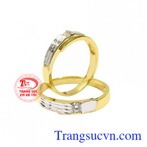 Nhẫn cưới vàng tây đôi lứa khách hàng có thể đặt chế tác theo yêu cầu.