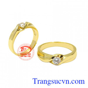Nhẫn cưới chính là tình yêu đôi lứa thật đẹp cùng nhau vượt qua gian khó, gắn bó với nhau để đi đến cuối cuộc đời.