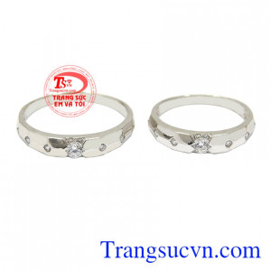 Với thiết kế theo phong cách Hàn Quốc, trẻ trung giúp cho ngày trọng đại của hai bạn hoàn hảo hơn.