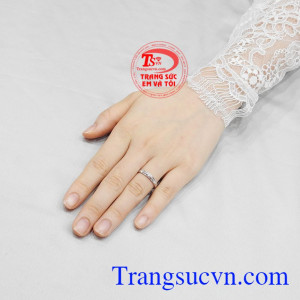 Nhẫn cưới vàng trắng mặn nồng