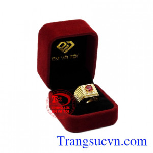 Nhẫn nam vàng màu phong cách nam tính.