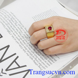 Nhẫn nam vàng màu phong cách