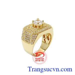 Nhẫn nam vàng tây thành đạt được chế tác tỉ mỉ, sáng bóng mang đến vẻ thời thượng cho người đeo.