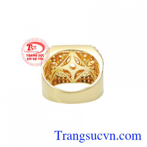 Nhẫn nam vàng tây thành đạt thời trang.