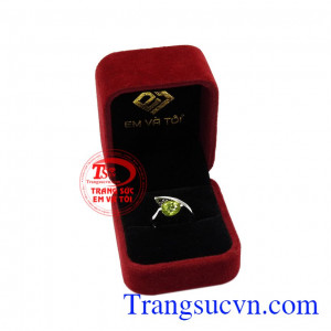 Sản phẩm có thể đặt chế tác theo yêu cầu. Nhẫn nữ kiểu peridot 