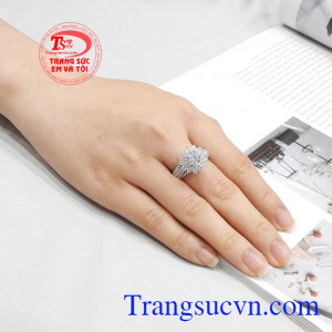 Nhẫn nữ kiêu sa vàng trắng