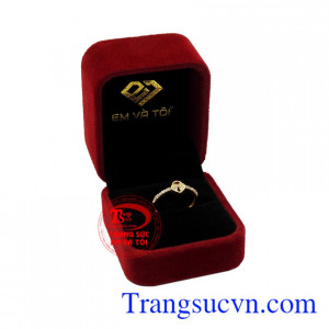 Nhẫn nữ ổ khóa tình yêu