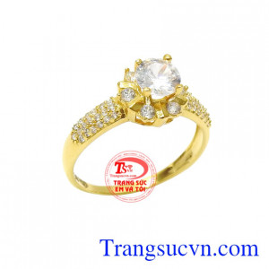 Nhẫn nữ vàng màu yêu kiều xinh xắn.