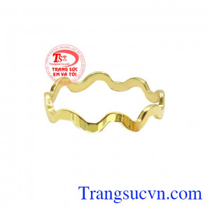 Nhẫn nữ vàng phong cách cá tính đẹp.