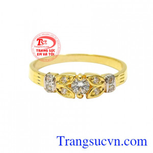 Đây có lẽ là món quà gửi gắm bao tâm tư của các chàng trai dành cho người con gái thân thương của mình.