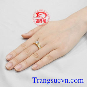 Nhẫn nữ vàng tây xu hướng xinh xắn.