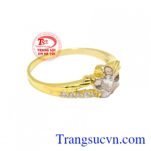 Nhẫn vàng hoa nữ tính vàng 10k tinh tế giao hàng nhanh trên toàn quốc.