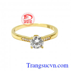 Nhẫn vàng xưa nay đều là món đồ trang sức mà hầu hết các chị em phụ nữ đặc biệt yêu thích. Nhẫn vàng tây kiêu sa