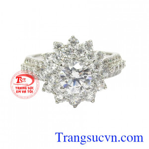 Nhẫn vàng trắng quý cô lấp lánh sự lựa chọn rạng rỡ dành cho phái đẹp.