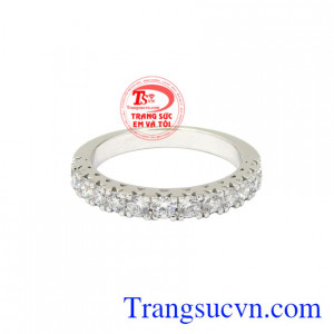 Nhẫn vàng trắng quý cô thời trang