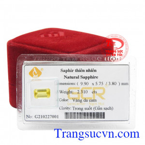 Viên sapphire thiên nhiên tài lộc phù hợp với người mệnh kim và mệnh thổ. 